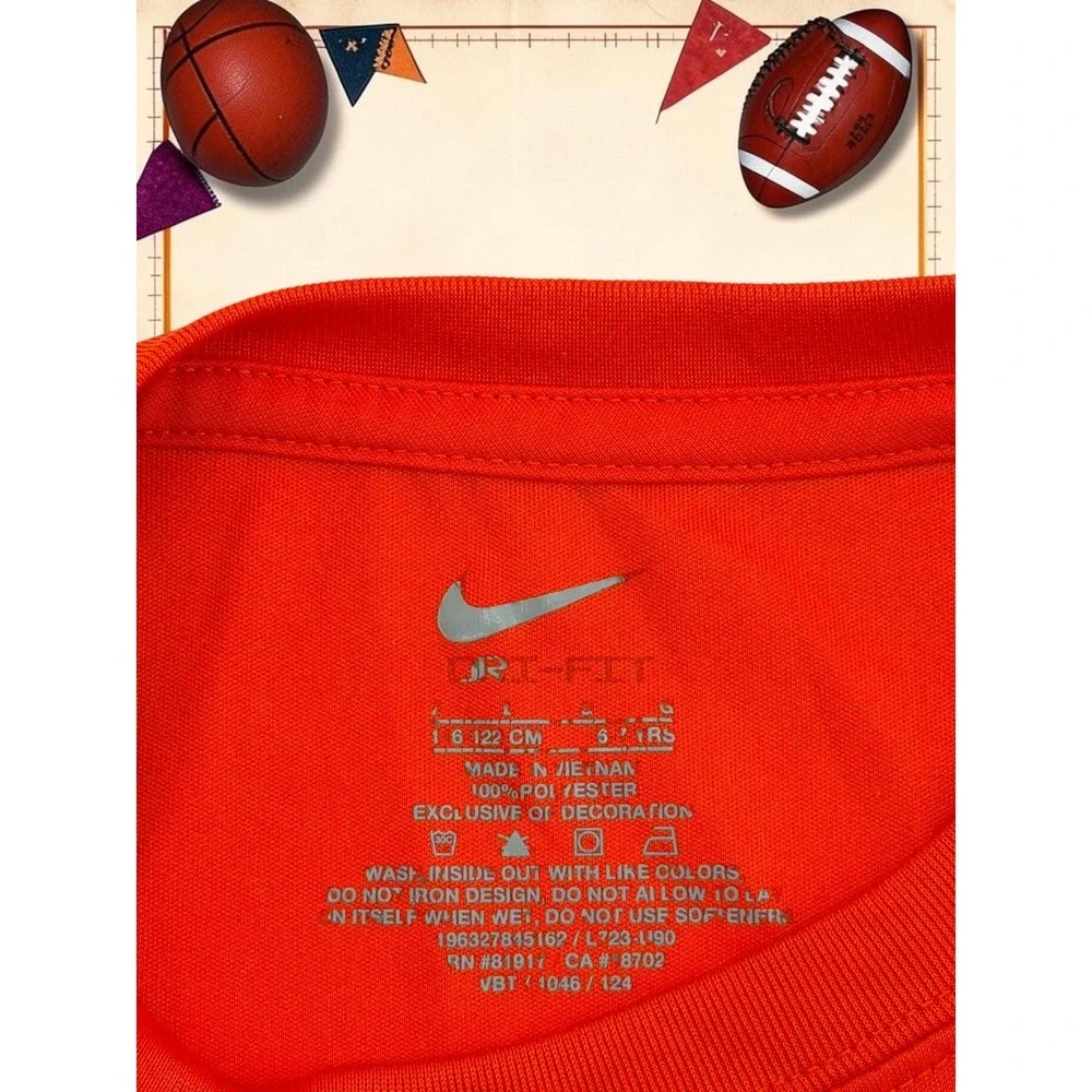 Nike Dri-FIT Graphic Logo Performance Short Sleeve Orange T-Shirt Kids Size 6